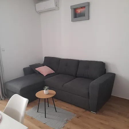 Filipovic Biograd Na Moru